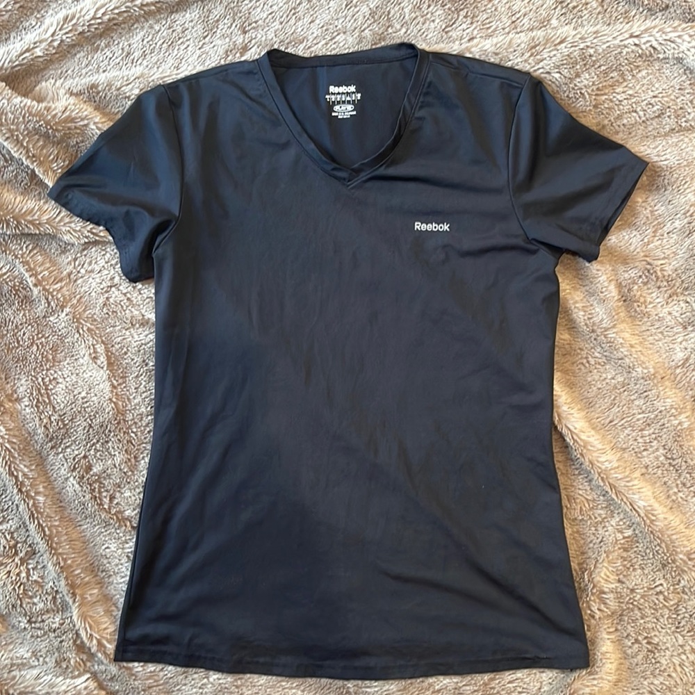 Reebok short sleeve play dry workout shirt